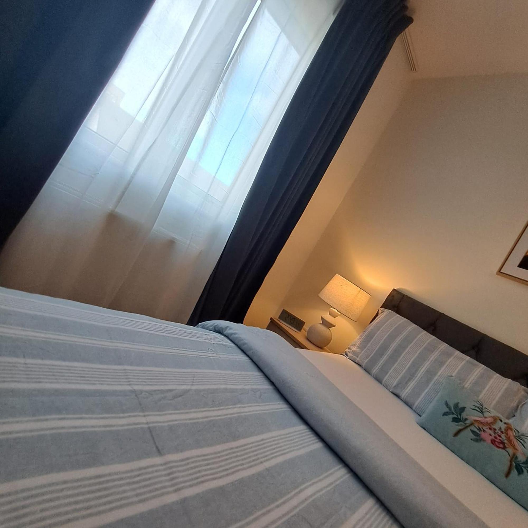 Cozy Bedroom In Lucan, Dublin Exterior foto